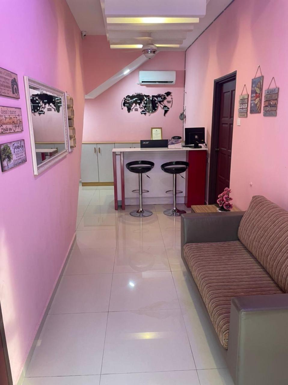 A&H House Hotel ملقا المظهر الخارجي الصورة